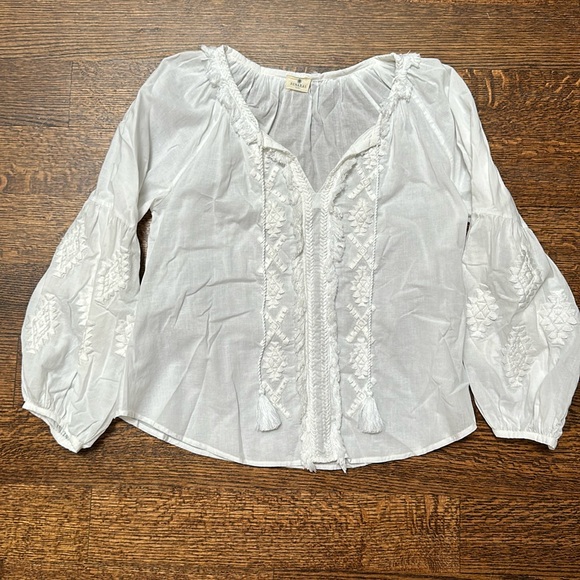 Benaras white embroidered tunic - Picture 1 of 3